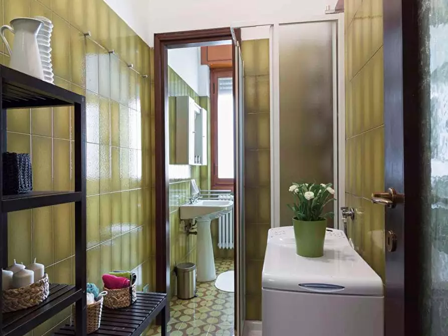 Immagine 28 di Camera in affitto  in Via Francesco Arese12 a Milano