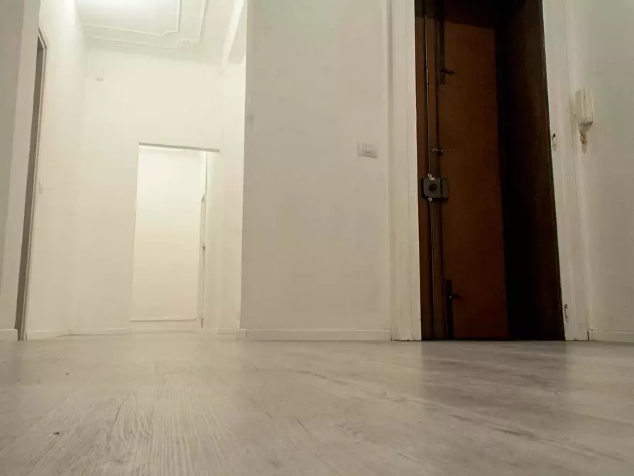 Immagine 11 di Camera in affitto  in Piazza Tancredi Galimberti25 a Torino