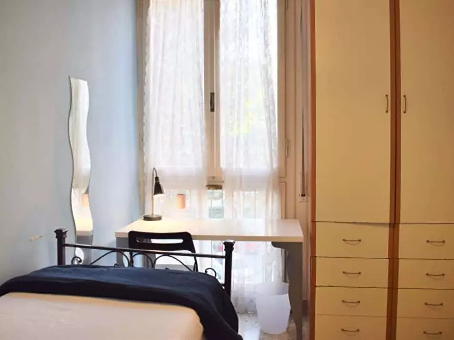 Immagine 4 di Camera in affitto  in Via Giovanni Targioni Tozzetti29 a Firenze