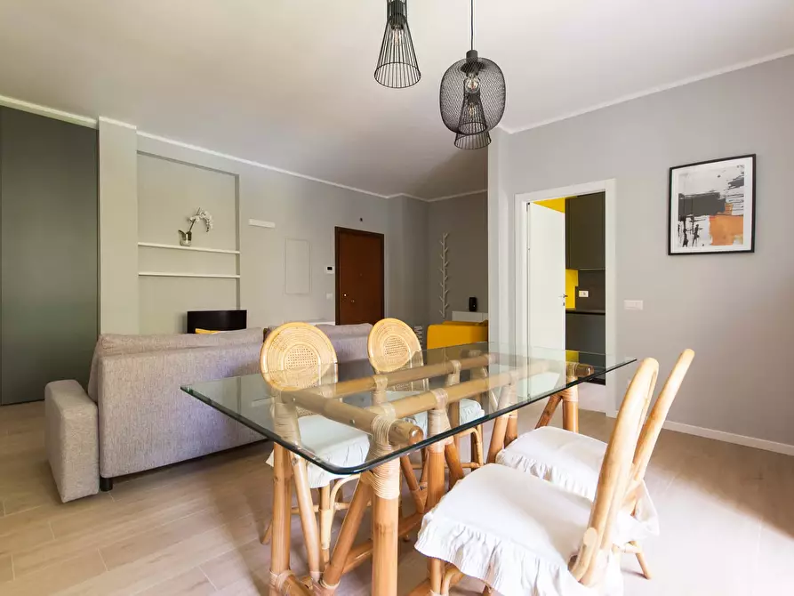 Immagine 2 di Appartamento in affitto  in Via Andrea Solari43 a Milano