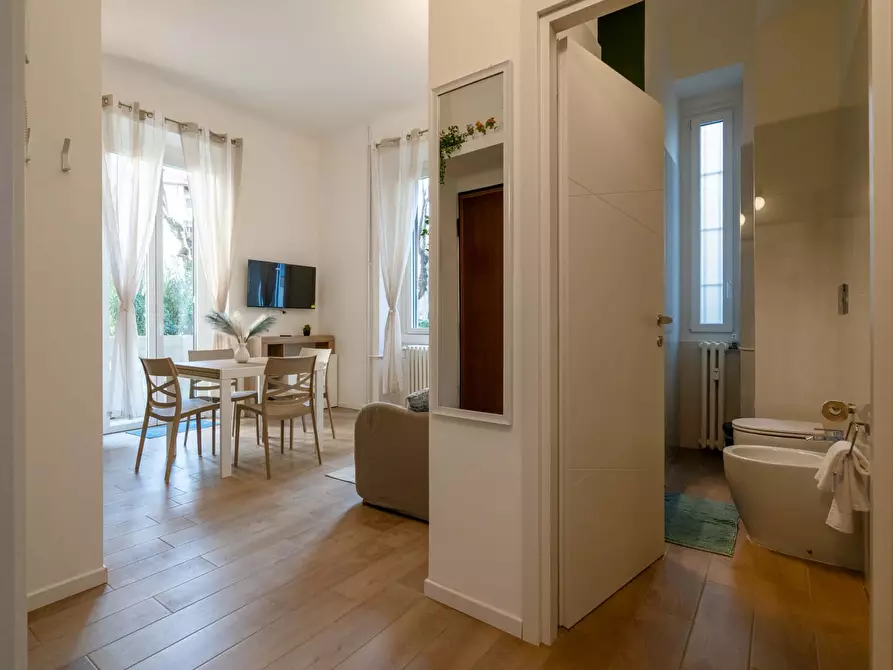 Immagine 43 di Appartamento in affitto  in Via Giovanni Pascoli4 a Milano