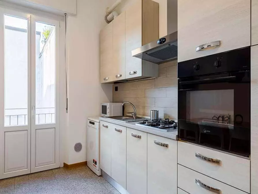 Immagine 8 di Camera in affitto  in Via Carmagnola13 a Milano