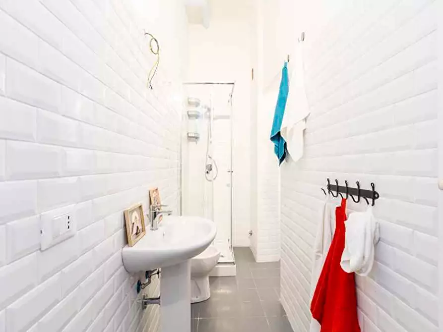 Immagine 13 di Camera in affitto  in Via San Marco20 a Milano