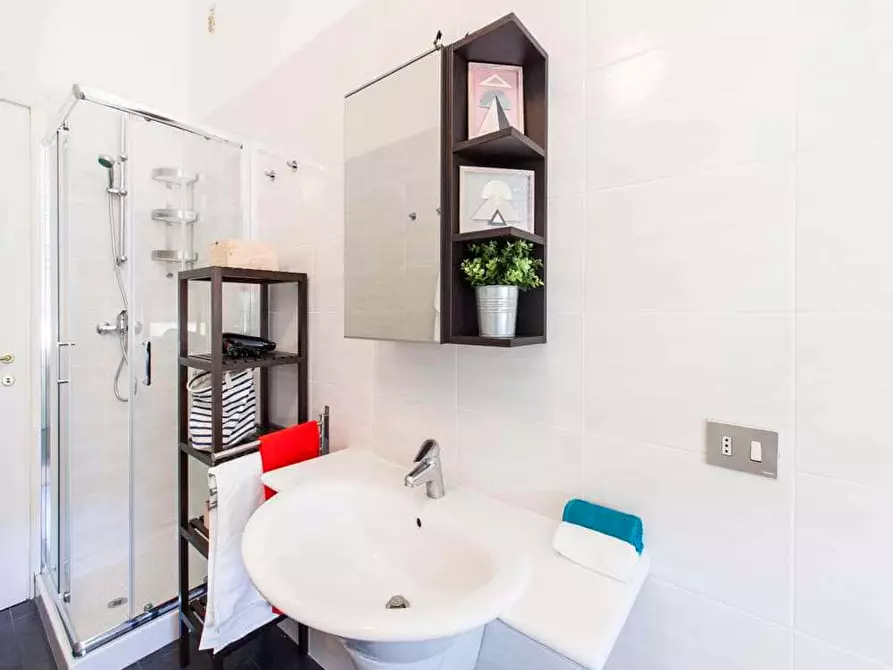 Immagine 10 di Camera in affitto  in Viale Emilio Caldara9 a Milano