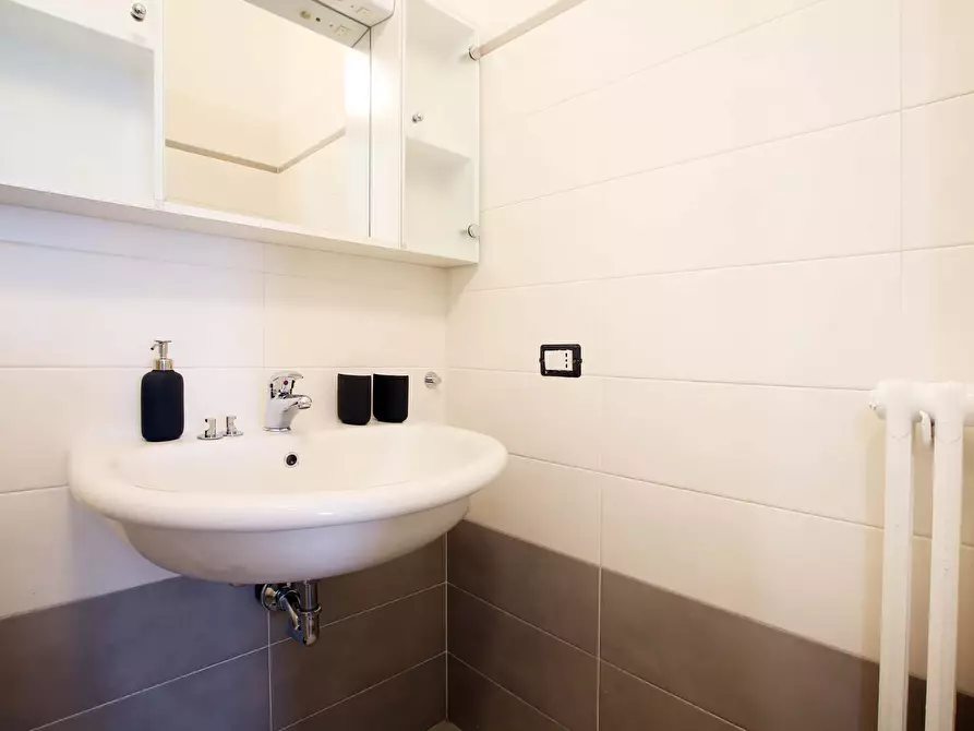 Immagine 22 di Camera in affitto  in Via Carlo Marx12 a Milano