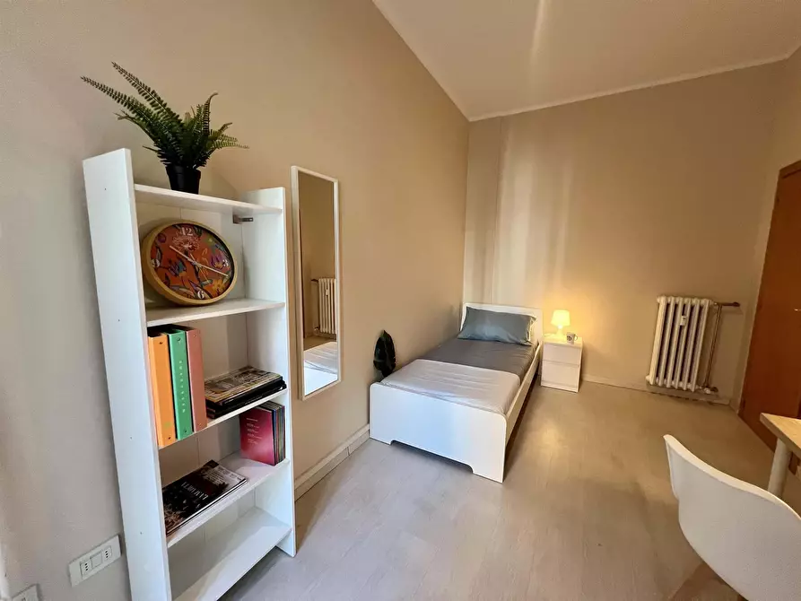 Immagine 3 di Camera in affitto  in Via Toscana56 a Bologna