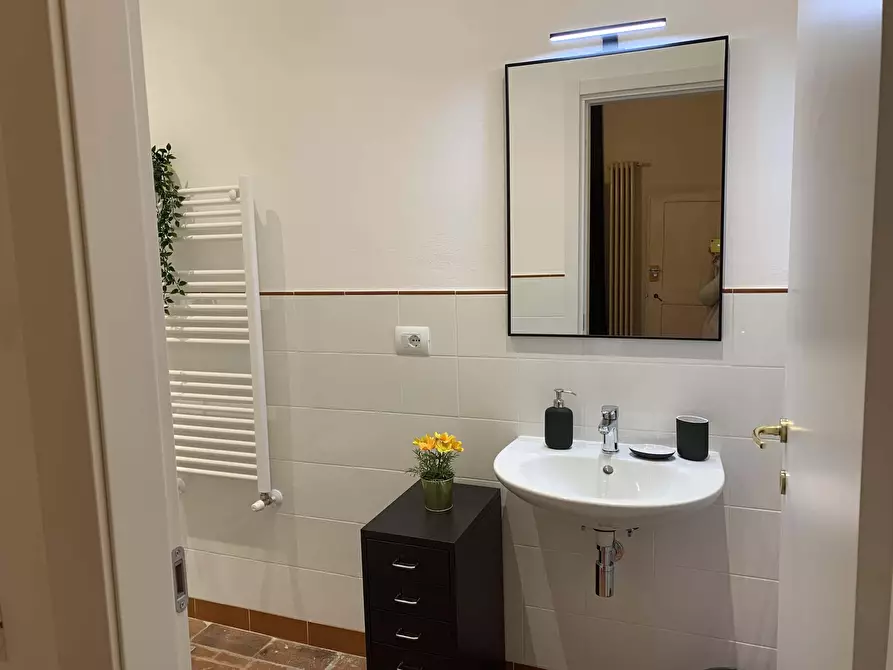 Immagine 6 di Camera in affitto  in Via Sant'Antonino13 a Firenze