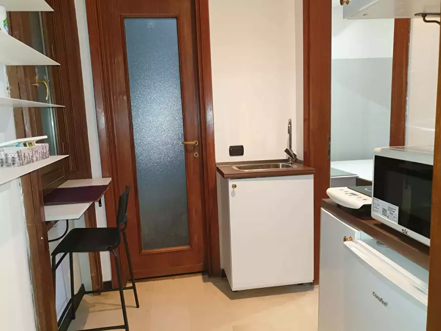 Immagine 23 di Appartamento in affitto  in Via dei Piatti8 a Milano