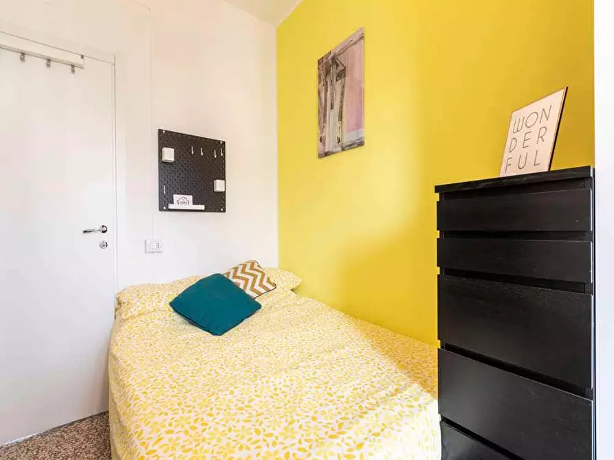 Immagine 10 di Camera in affitto  in Via della Capinera5 a Milano