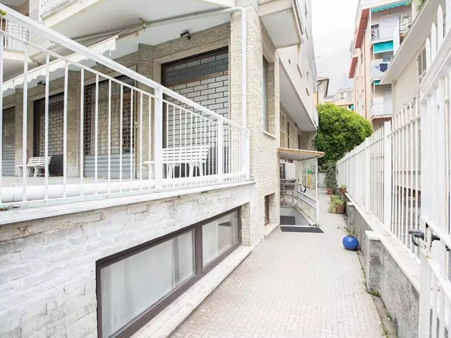 Immagine 11 di Appartamento in affitto  in Via Giovanni Pascoli13 a Alassio