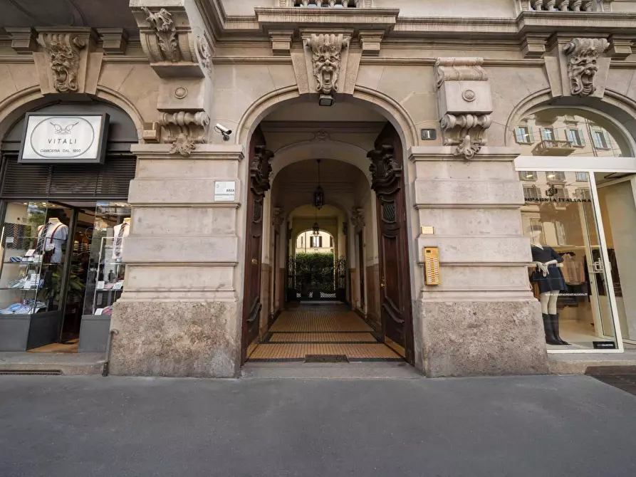 Immagine 49 di Appartamento in affitto  in Corso Vercelli1 a Milano
