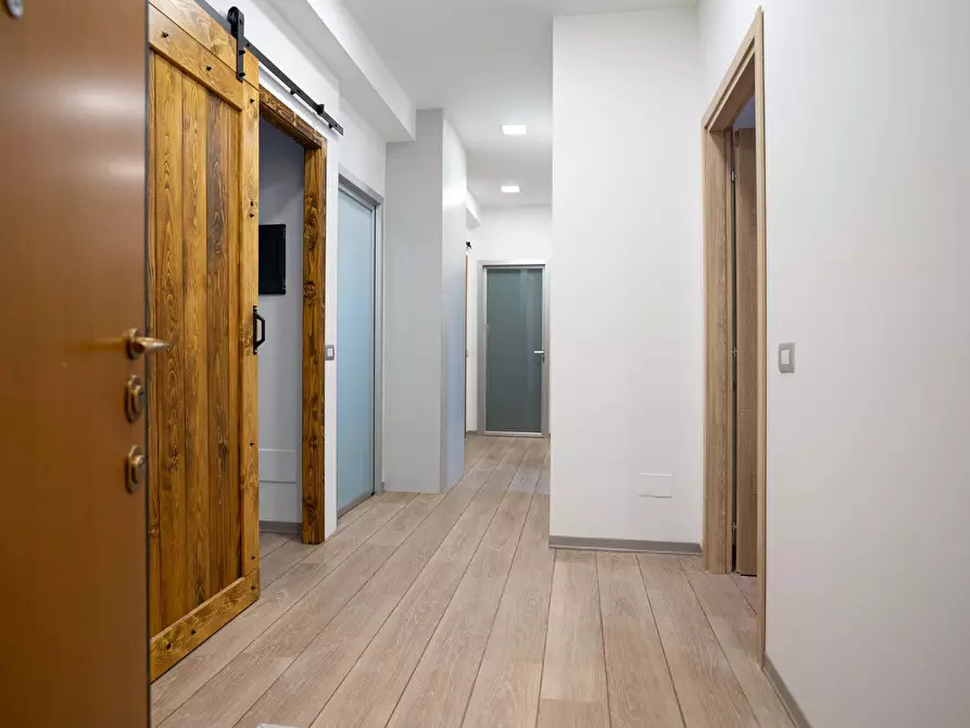 Immagine 5 di Appartamento in affitto  in Viale Caterina da Forlì50/5 a Milano