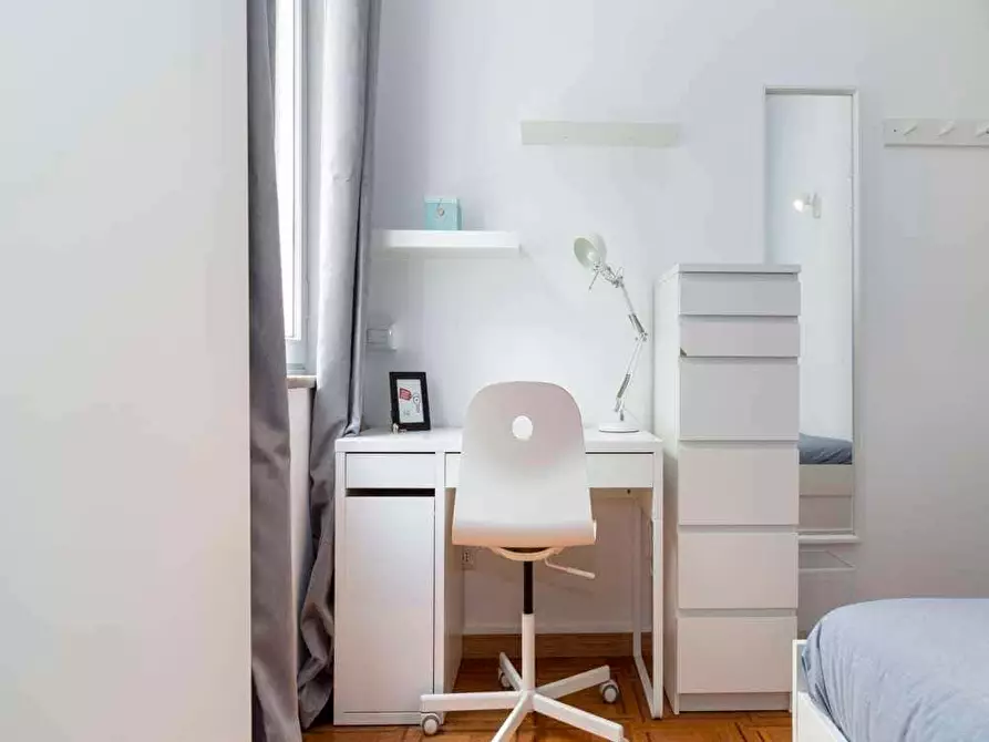 Immagine 2 di Camera in affitto  in Via Tiziano18 a Milano