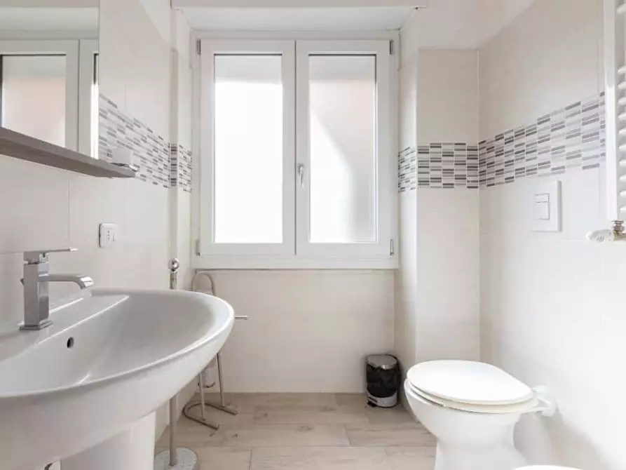 Immagine 13 di Appartamento in affitto  in Via Pietro Adami36 a Roma