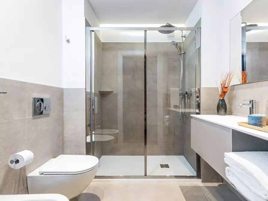 Immagine 5 di Appartamento in affitto  in Viale Corsica99 a Milano