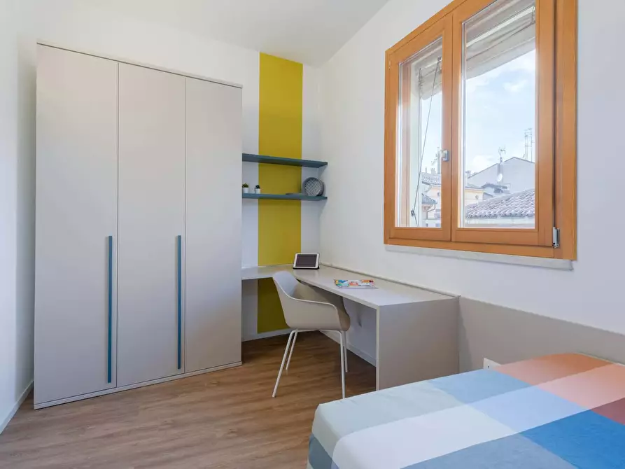 Immagine 2 di Camera in affitto  in Via Armari11 a Ferrara