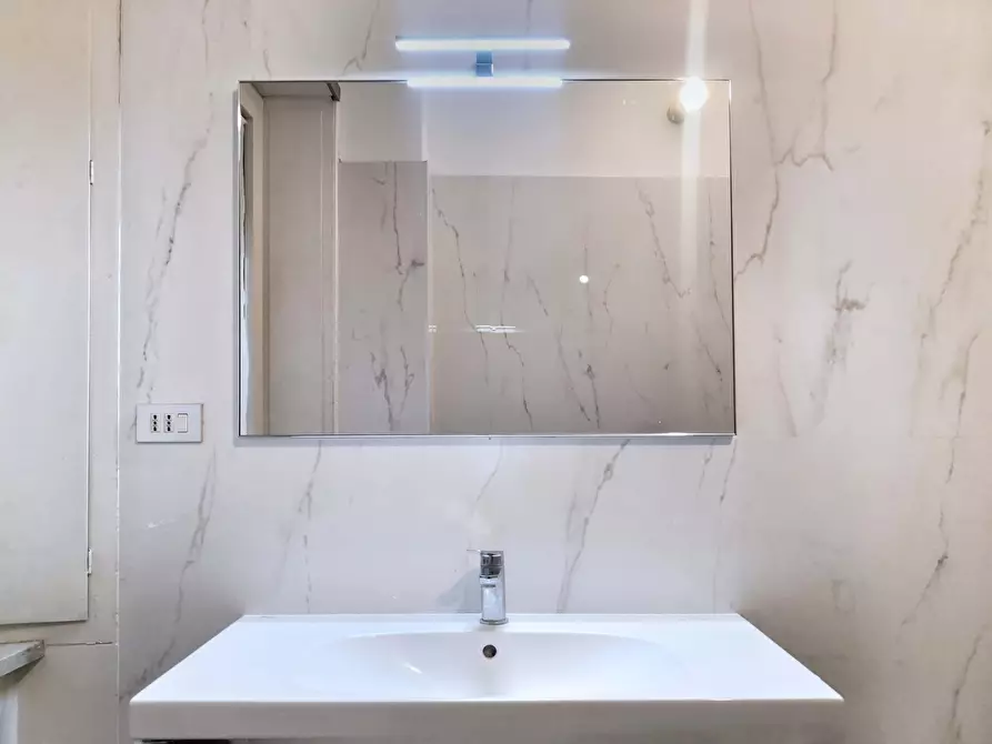 Immagine 11 di Appartamento in affitto  in Via Vincenzo Monti55 a Milano