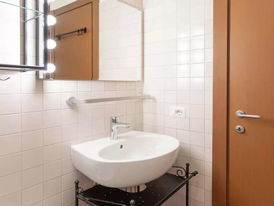 Immagine 5 di Appartamento in affitto  in Via Bramante1 a Milano