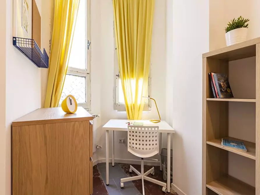 Immagine 1 di Camera in affitto  in Via Paolo Bassi22 a Milano