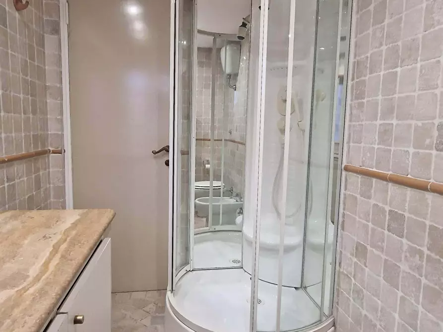 Immagine 16 di Camera in affitto  in Via Attilio Ambrosini1 a Roma