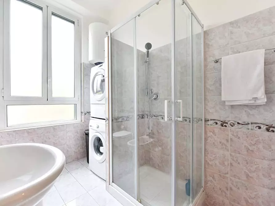 Immagine 42 di Appartamento in affitto  in Via Sansovino30 a Milano