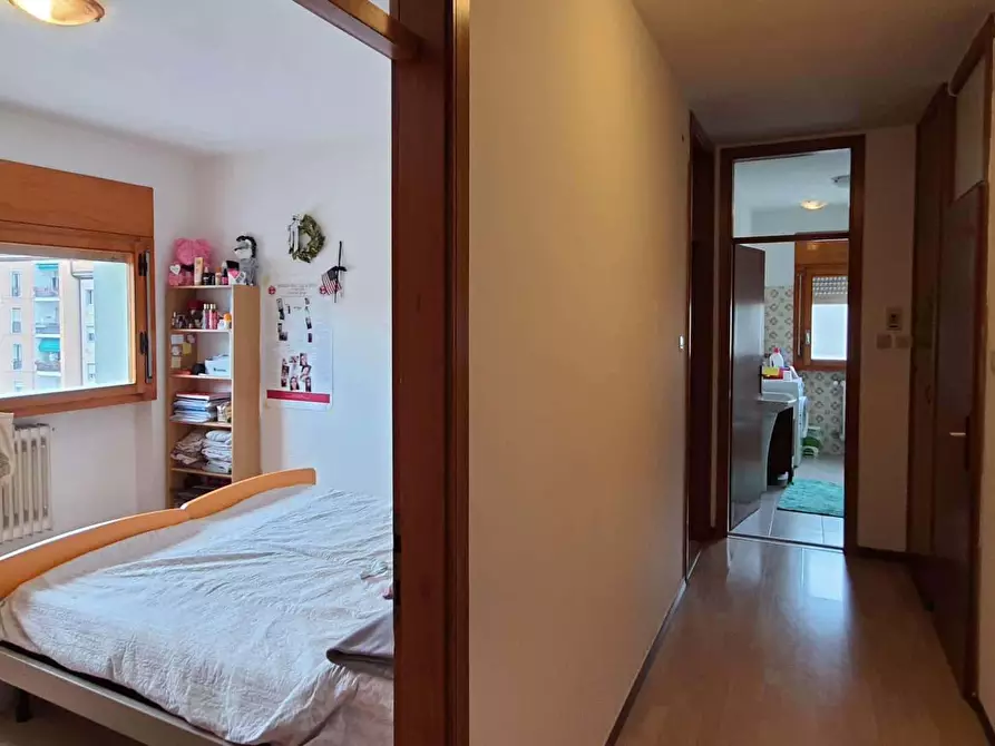 Immagine 10 di Camera in affitto  in Via Alcide Degasperi a Trento