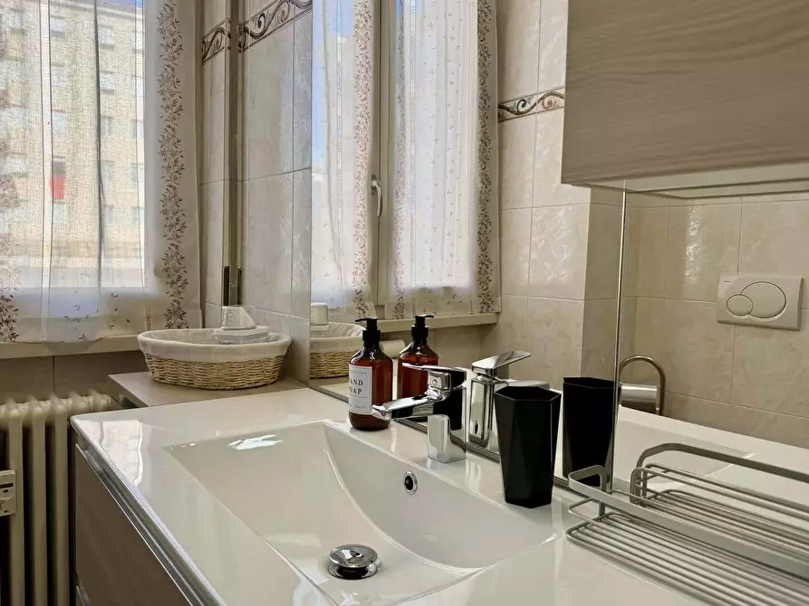 Immagine 17 di Appartamento in affitto  in Via Magenta6 a Como