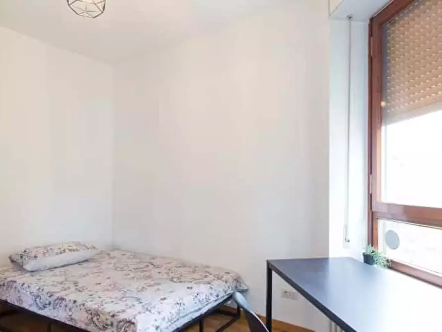 Immagine 2 di Camera in affitto  in Viale Tibaldi56 a Milano