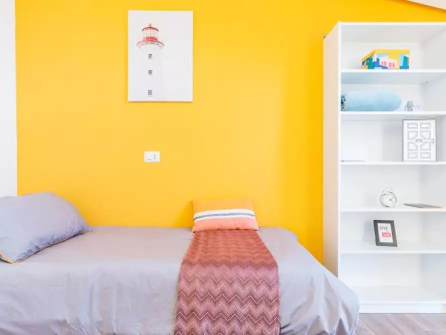 Immagine 1 di Camera in affitto  in Viale Alfredo Oriani26 a Bologna