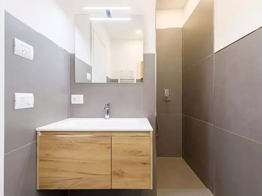 Immagine 11 di Camera in affitto  in Via Armari11 a Ferrara