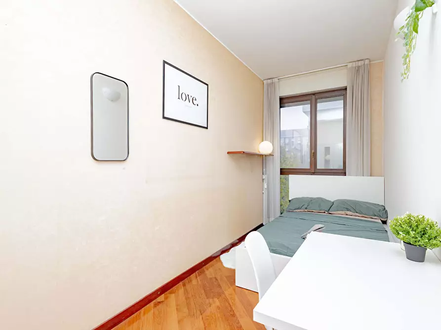 Immagine 5 di Camera in affitto  in Via Francesco Caracciolo77 a Milano