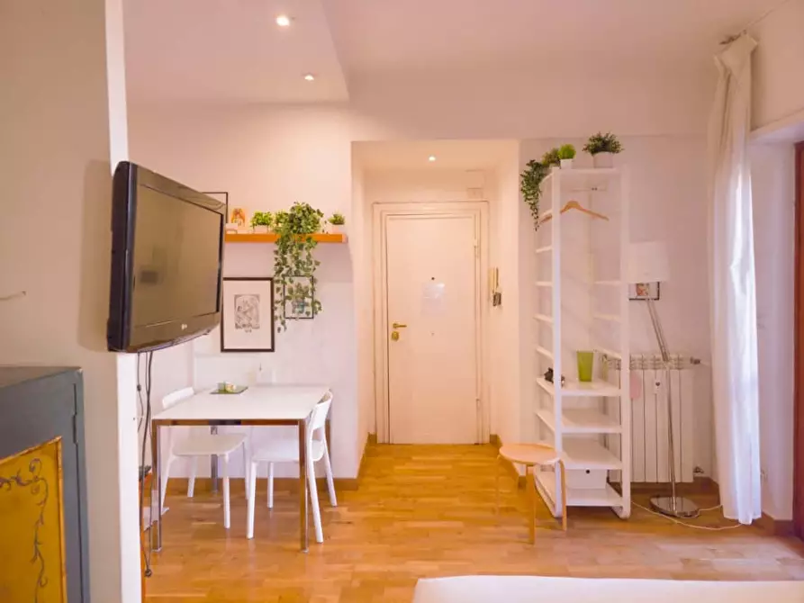 Immagine 9 di Appartamento in affitto  in Via del Lago Terrione83 a Roma