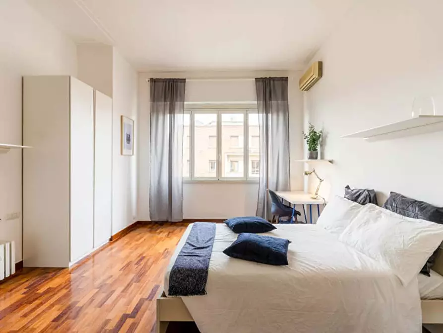 Immagine 3 di Camera in affitto  in Via Giovanni Pacini93 a Milano