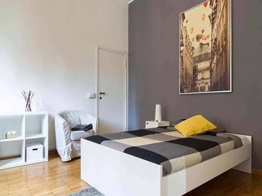 Immagine 5 di Camera in affitto  in Via Tarquinio Prisco3 a Milano