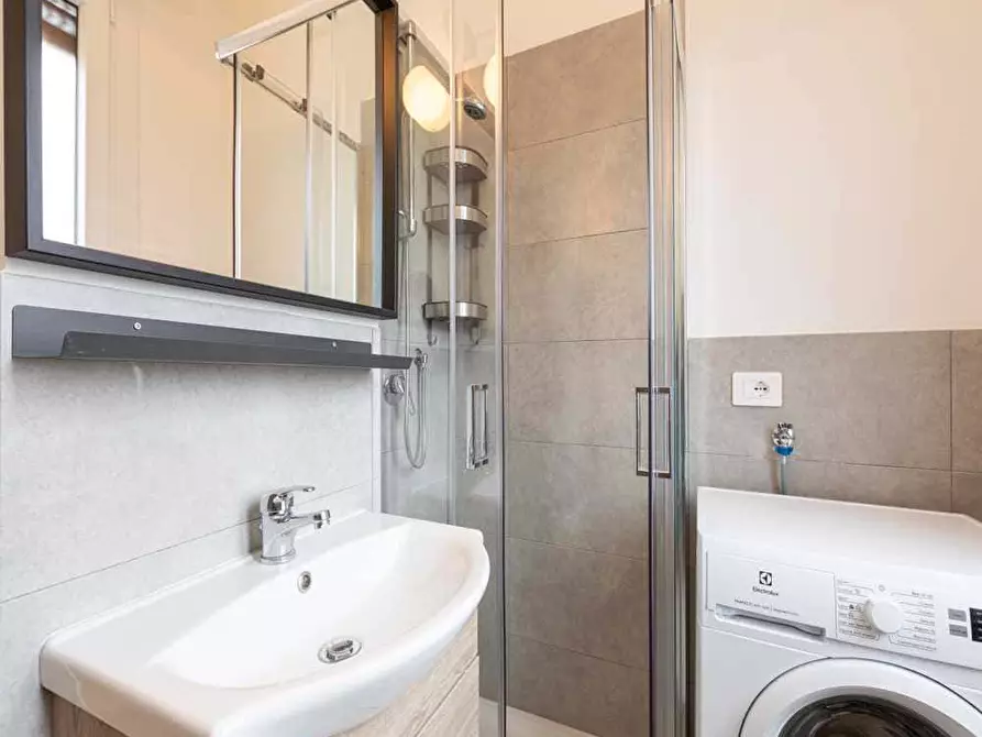 Immagine 10 di Camera in affitto  in Via Salvatore Barzilai9 a Milano