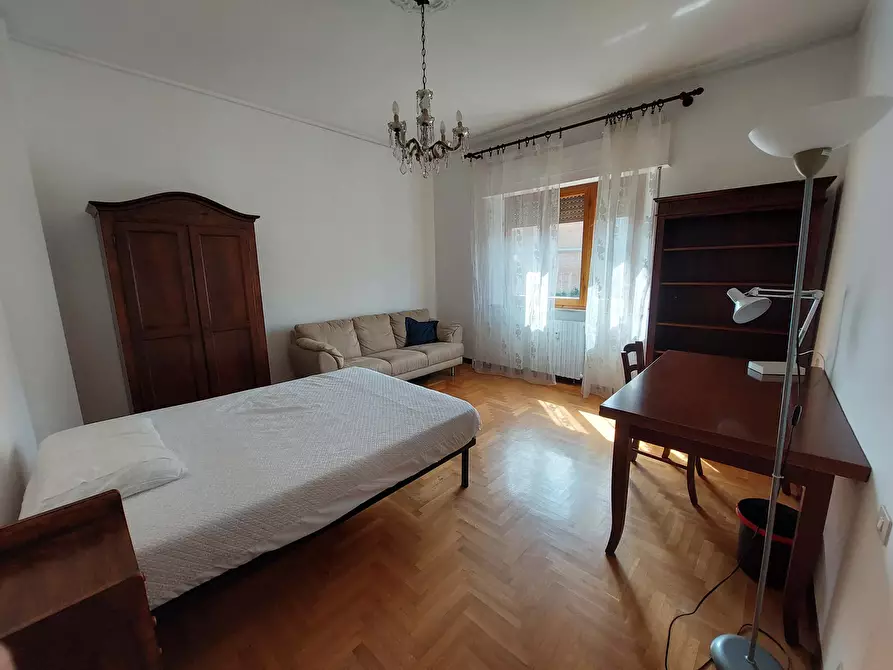 Immagine 2 di Camera in affitto  in Via Scipione Bargagli a Siena