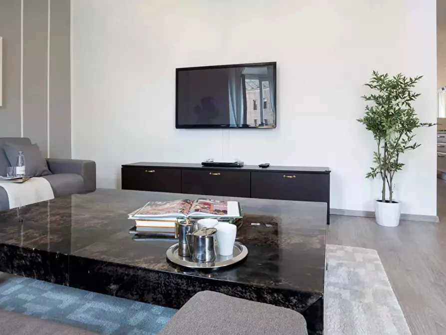 Immagine 7 di Appartamento in affitto  in Via Giuseppe Mazzini a Milano