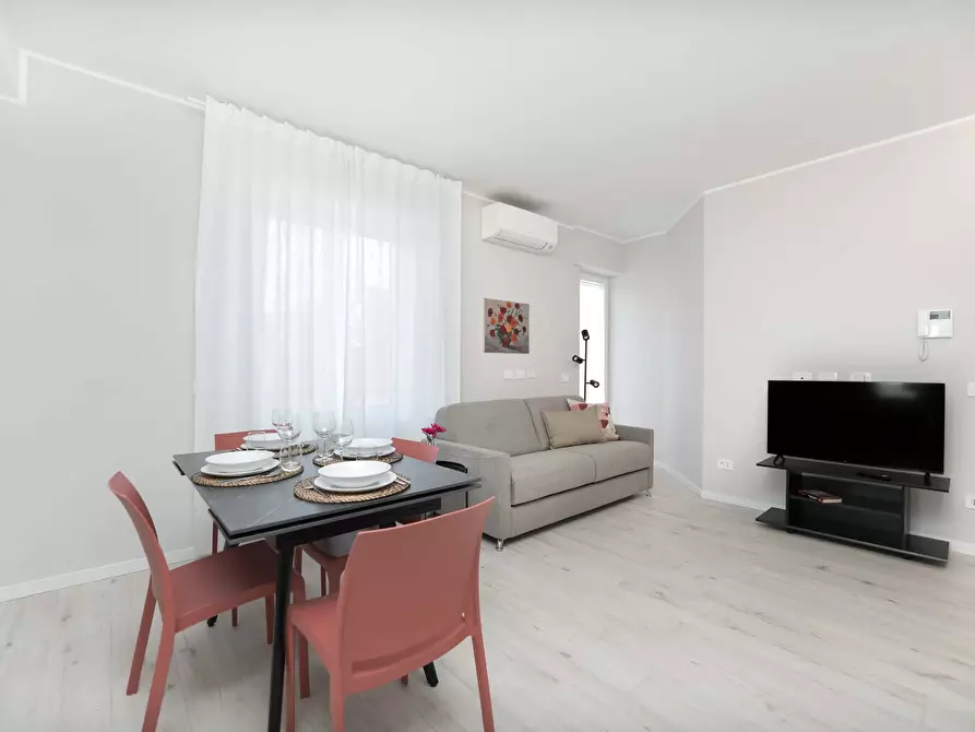 Immagine 2 di Appartamento in affitto  in Via Alfredo Comandini4 a Milano