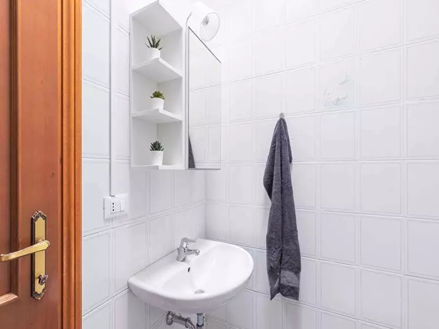 Immagine 12 di Camera in affitto  in Via Marsala28 a Bologna