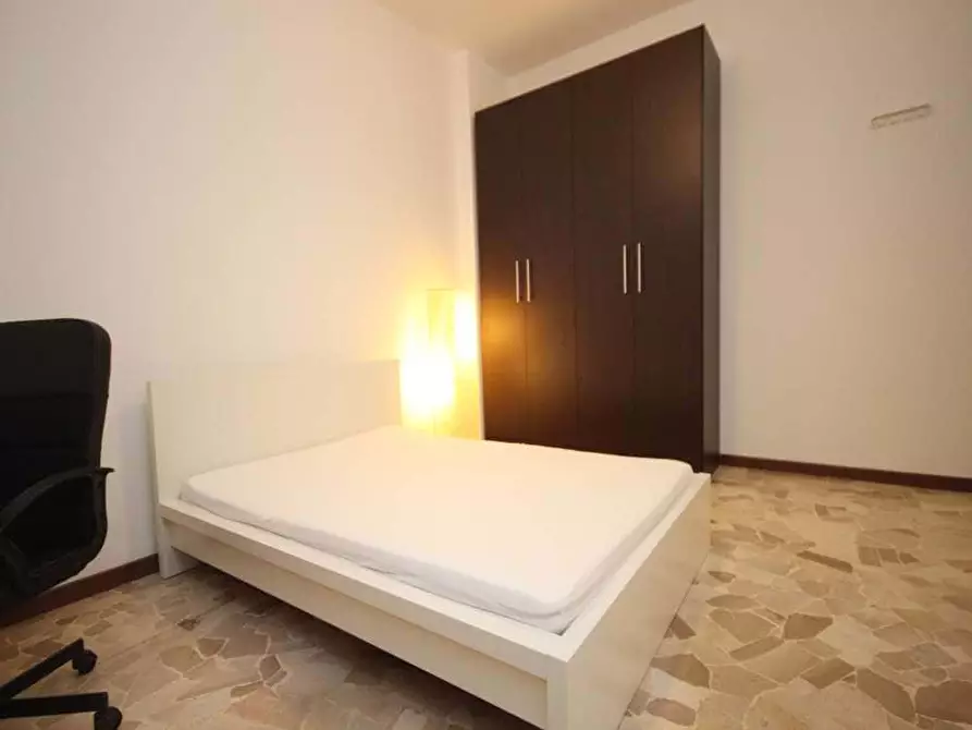 Immagine 3 di Camera in affitto  in Via Salvatore Barzilai13 a Milano