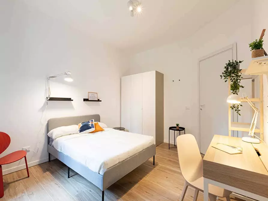 Immagine 6 di Camera in affitto  in Via Lorenteggio70 a Milano