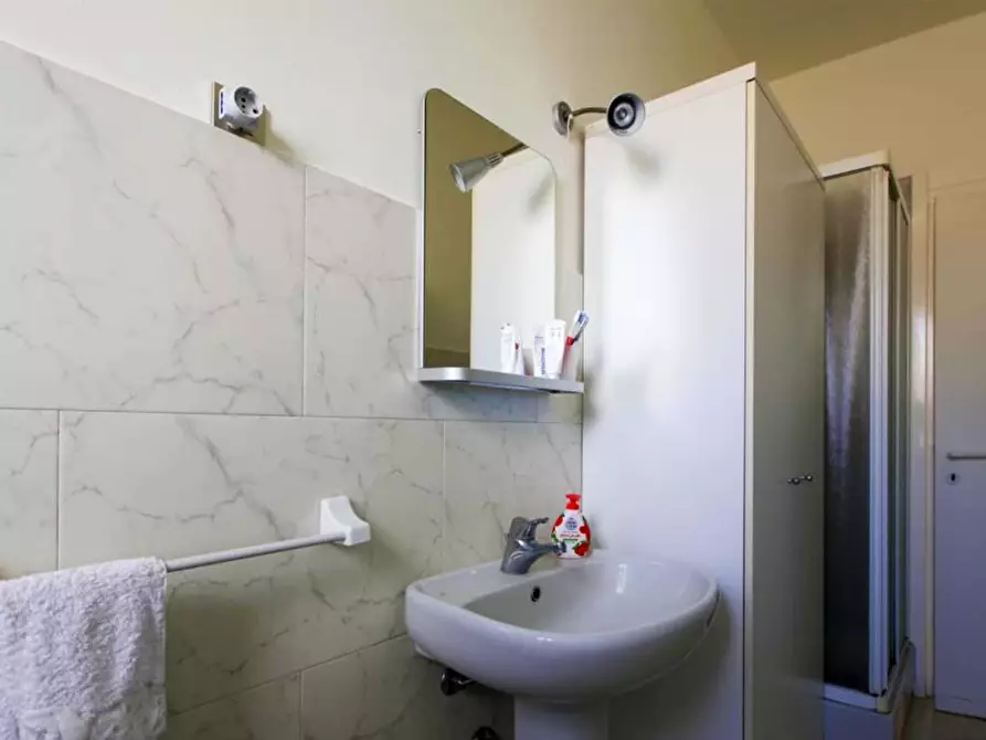 Immagine 8 di Camera in affitto  in Via Gentilino11 a Milano