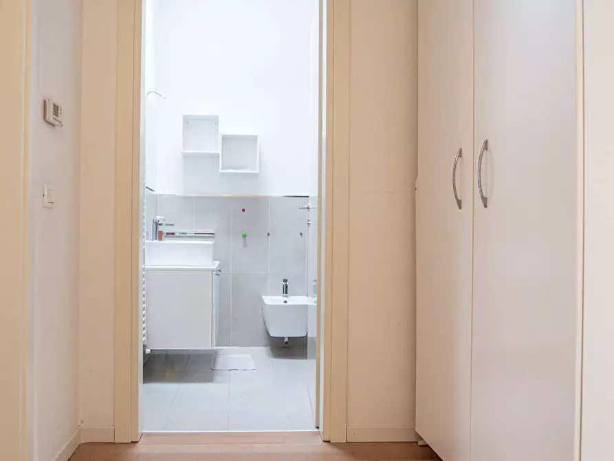 Immagine 13 di Appartamento in affitto  in Via Vesio28 a Milano
