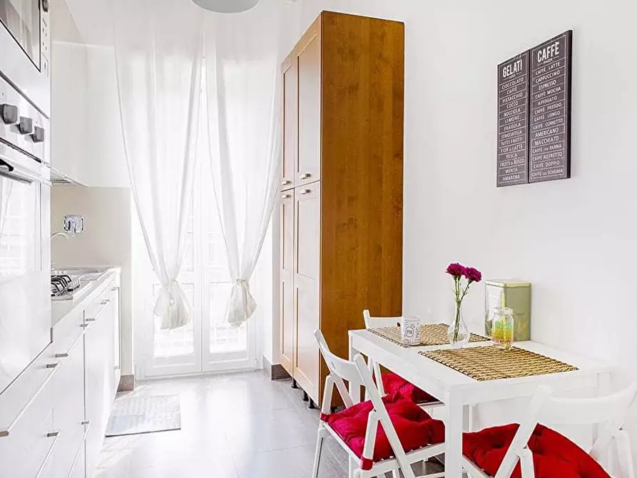 Immagine 22 di Camera in affitto  in Via Montebruno12 a Roma