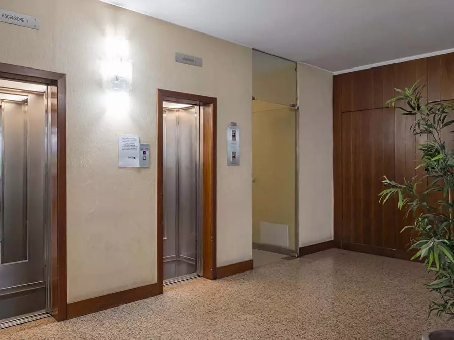 Immagine 28 di Appartamento in affitto  in Via Melzo13 a Milano