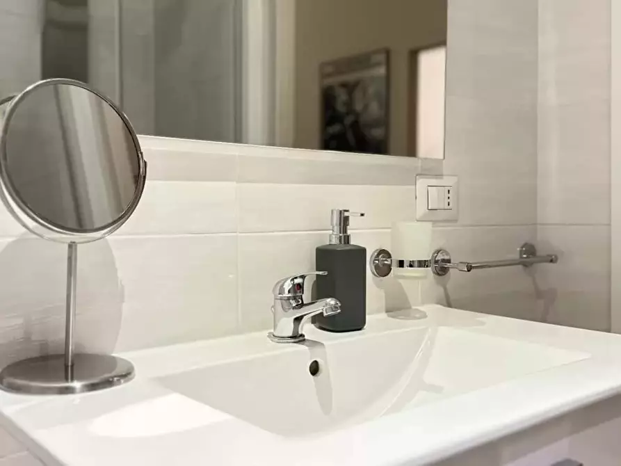 Immagine 13 di Appartamento in affitto  in Via Gustavo Fara30 a Milano