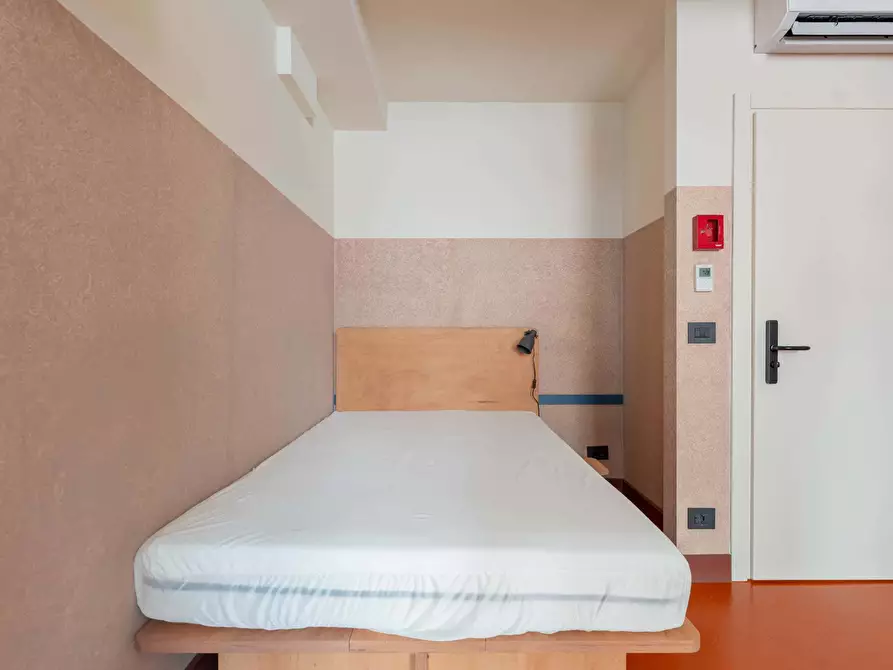 Immagine 8 di Camera in affitto  in Via Privata Tobruk6 a Milano
