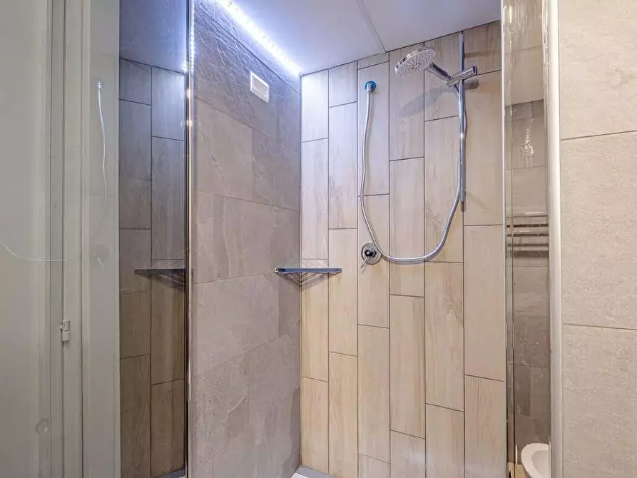 Immagine 10 di Appartamento in affitto  in Via Appia Nuova45 a Roma