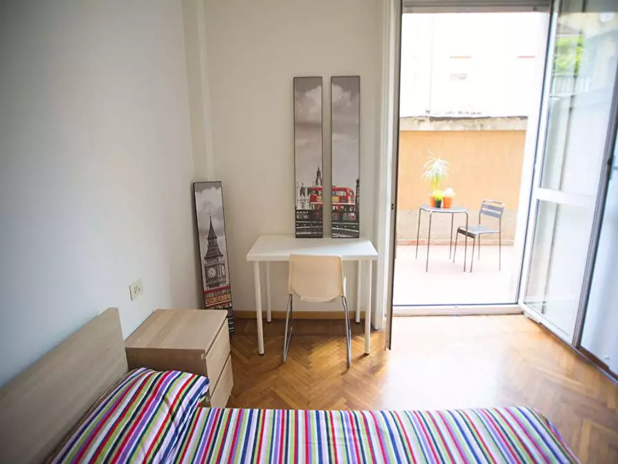 Immagine 1 di Camera in affitto  in Viale Tunisia2 a Milano