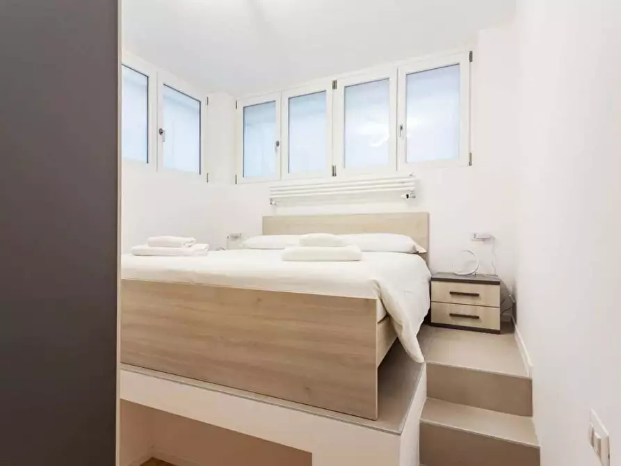 Immagine 1 di Appartamento in affitto  in Via Val Strona6 a Milano